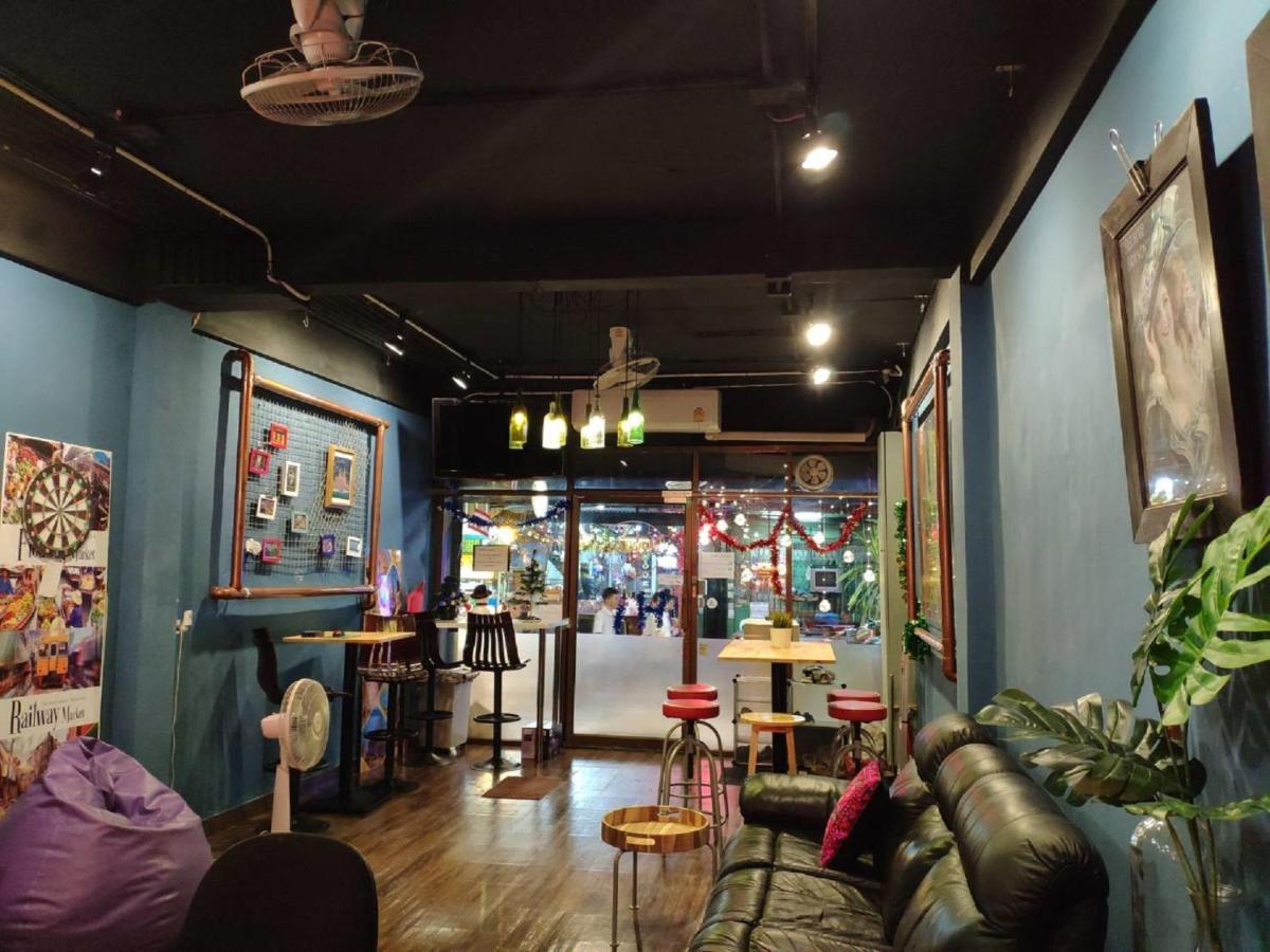 Teegether Hostel Банкок Екстериор снимка
